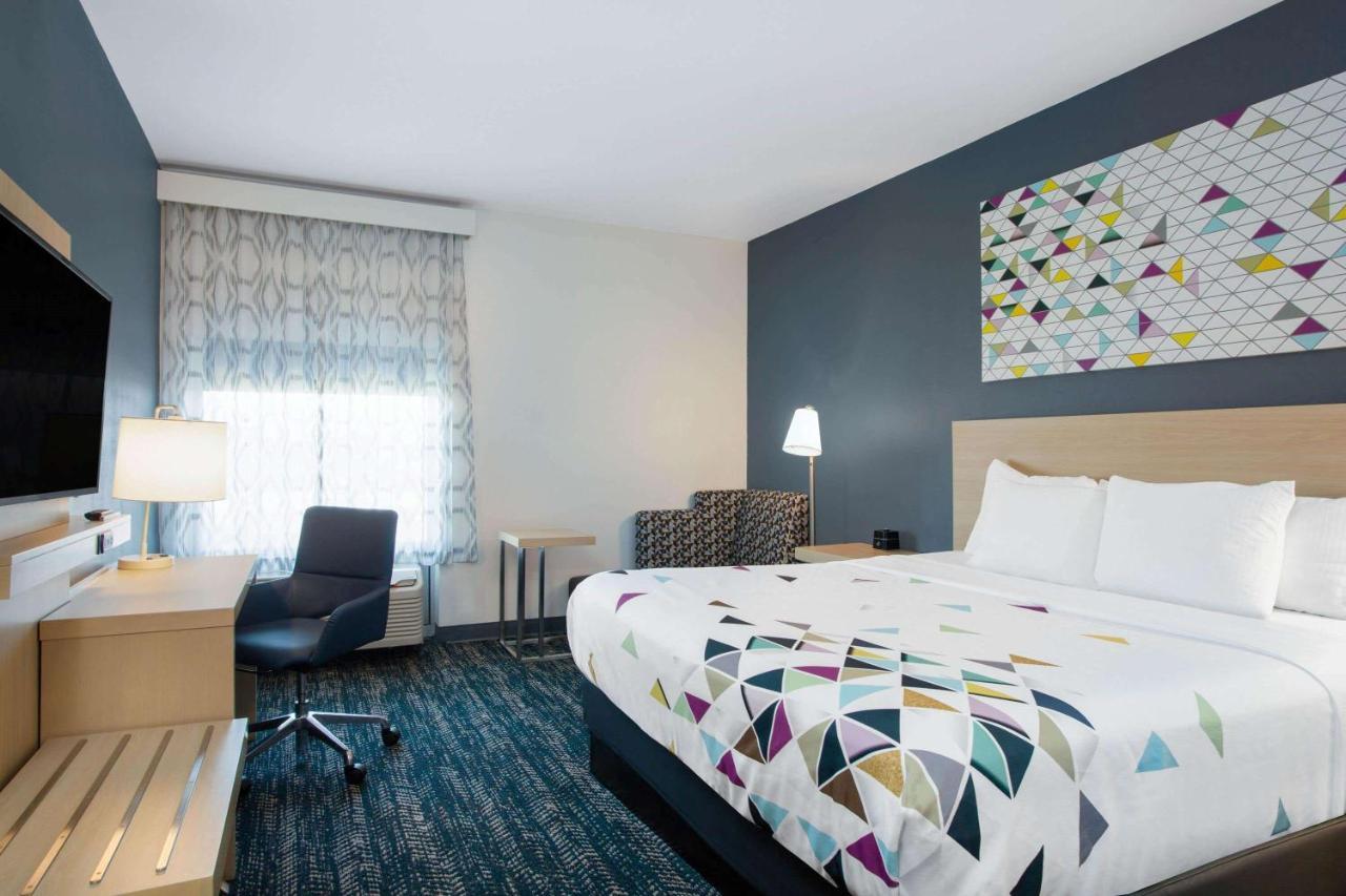 La Quinta Inn & Suites By Wyndham Manassas, Va- Dulles Airport Екстер'єр фото