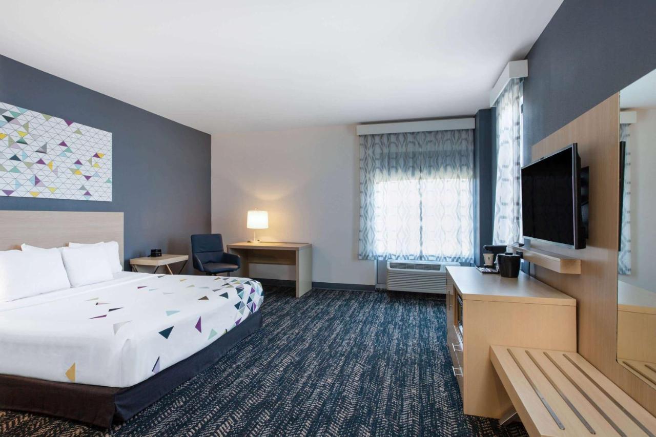 La Quinta Inn & Suites By Wyndham Manassas, Va- Dulles Airport Екстер'єр фото