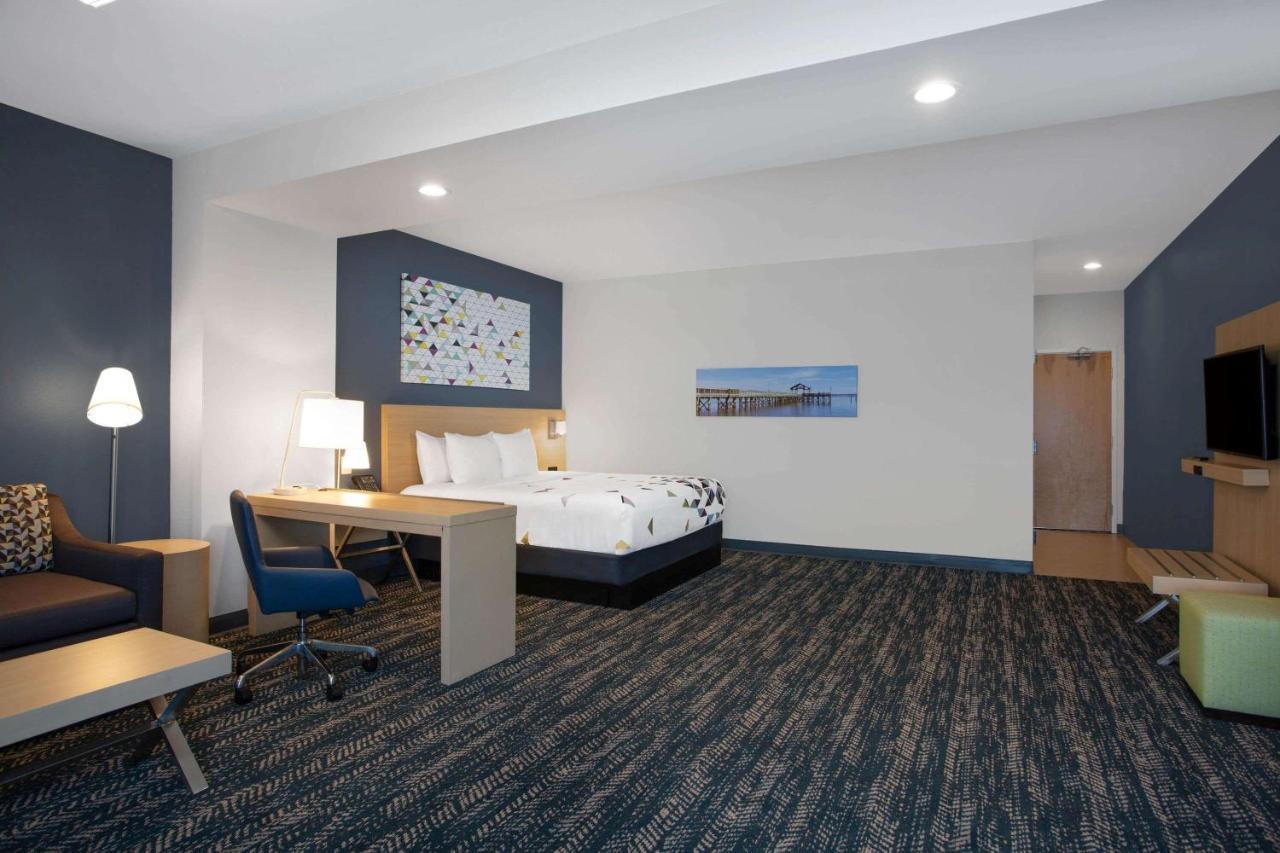 La Quinta Inn & Suites By Wyndham Manassas, Va- Dulles Airport Екстер'єр фото