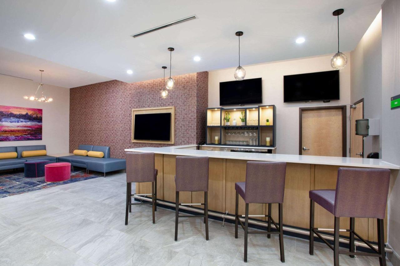 La Quinta Inn & Suites By Wyndham Manassas, Va- Dulles Airport Екстер'єр фото